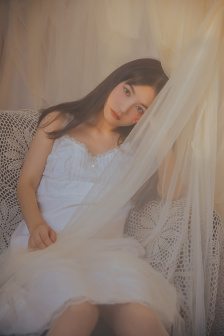 《漂亮的女邻居